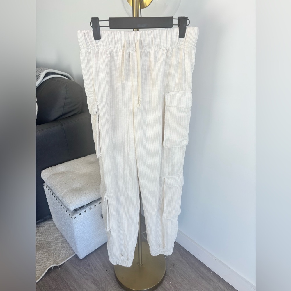 White Forever 21 Cargo Sweatpants